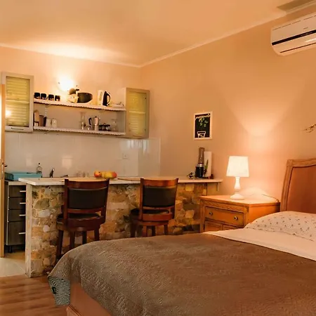 Three Sisters Suites דירה רוגוזניצה