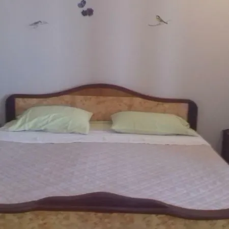 Three Sisters Suites דירה